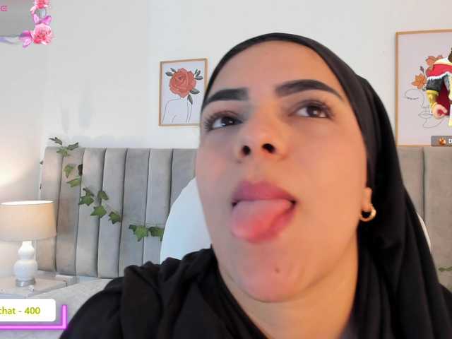 mhia-paris live cam on BongaCams