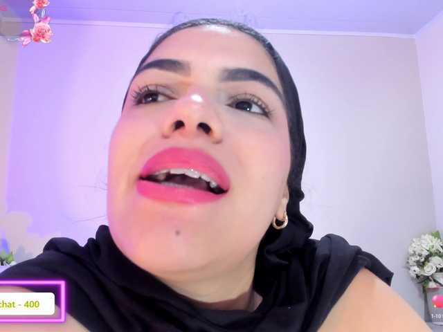 mhia-paris live cam on BongaCams