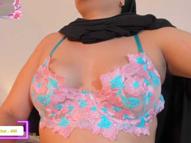 mhia-paris live cam on BongaCams
