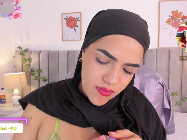 mhia-paris live cam on BongaCams