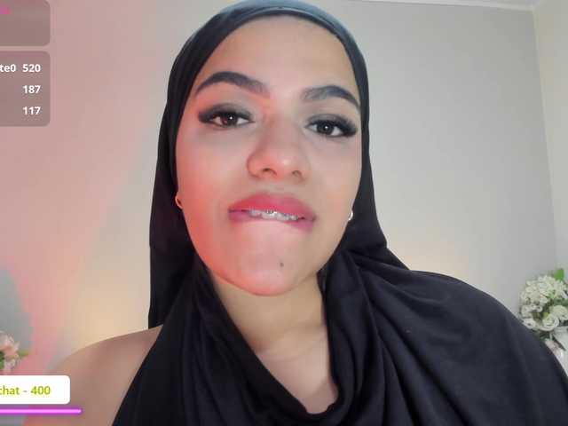 mhia-paris live cam on BongaCams