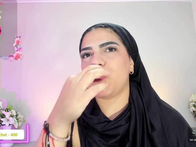 mhia-paris live cam on BongaCams
