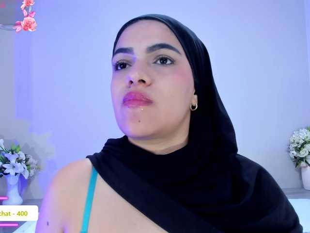 mhia-paris live cam on BongaCams