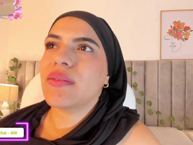 mhia-paris live cam on BongaCams