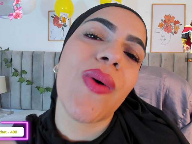 mhia-paris live cam on BongaCams