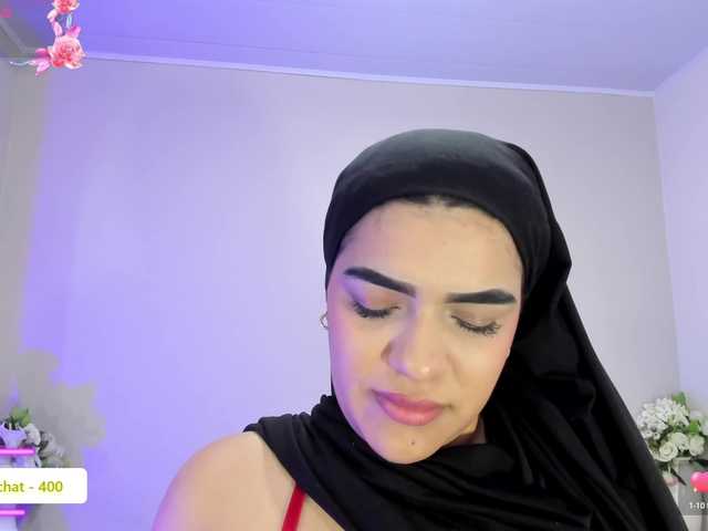 mhia-paris live cam on BongaCams