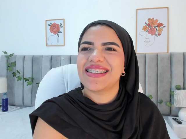 mhia-paris live cam on BongaCams