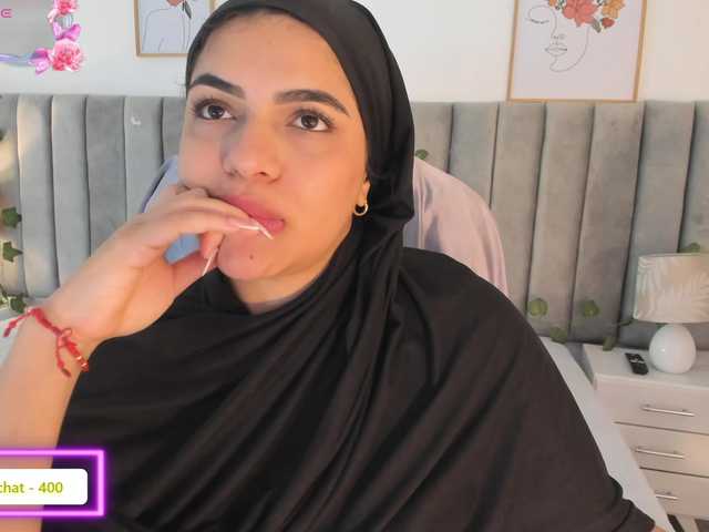mhia-paris live cam on BongaCams
