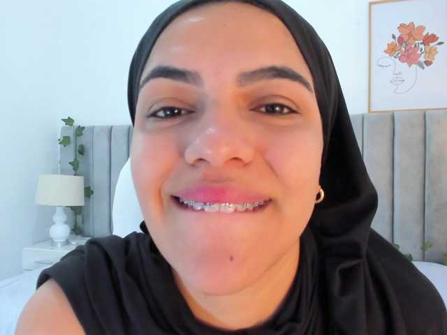 mhia-paris live cam on BongaCams
