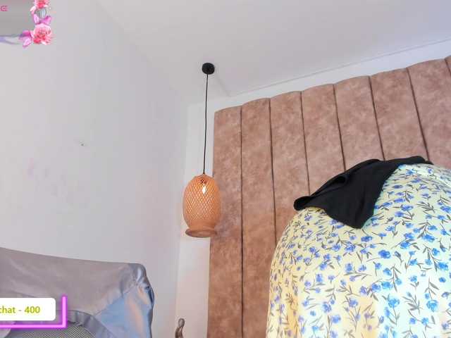 mhia-paris live cam on BongaCams