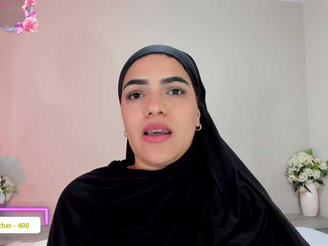 mhia-paris live cam on BongaCams