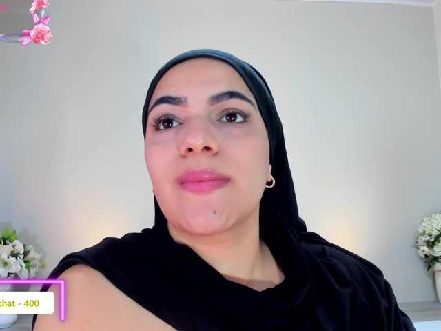 mhia-paris live cam on BongaCams