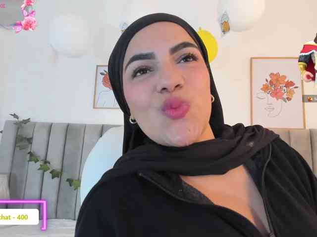 mhia-paris's webcam live show