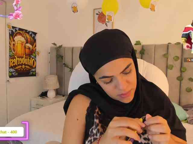 mhia-paris's webcam live show