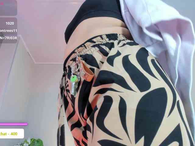 mhia-paris Live Webcam on BongaCams