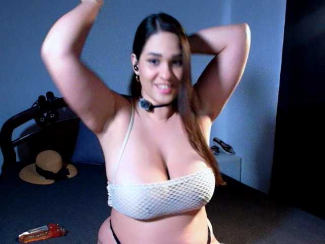 AndreaRaul live cam on BongaCams