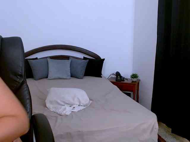 AndreaBigboobs webcam