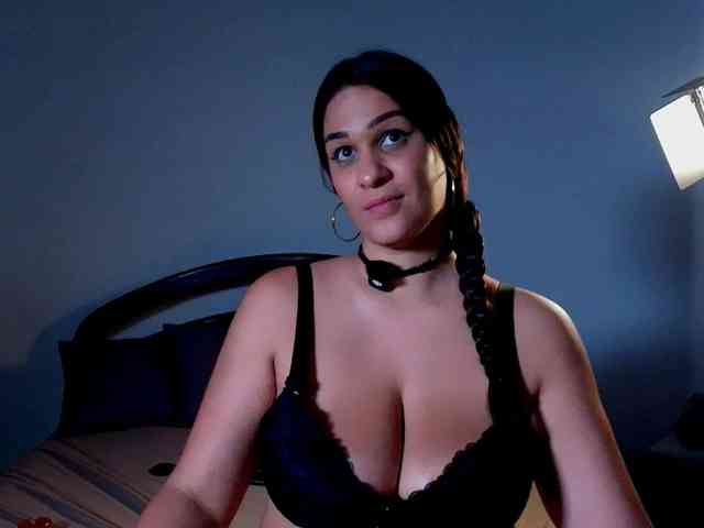 AndreaBigboobs webcam