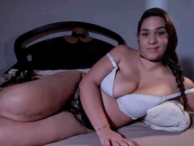 AndreaBigboobs webcam