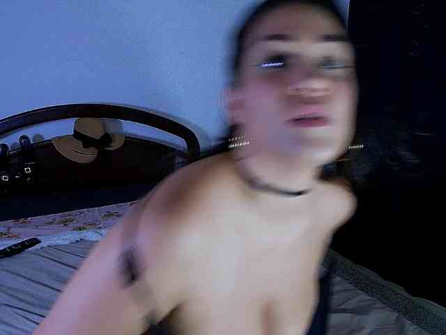 AndreaBigboobs webcam