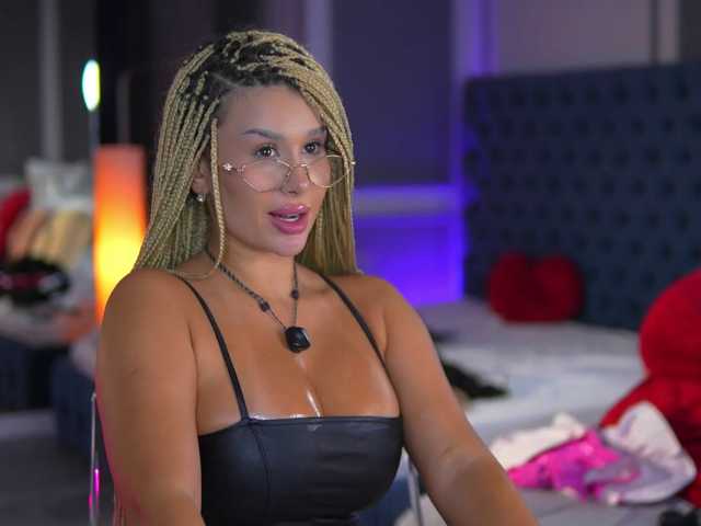EvaZane live cam on BongaCams