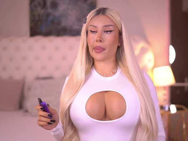 EvaZane live cam on BongaCams