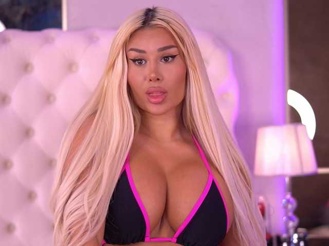 EvaZane live cam on BongaCams