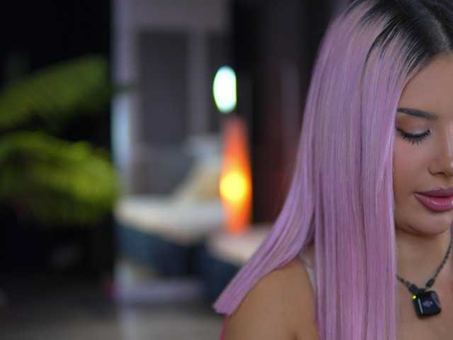 EvaZane live cam preview
