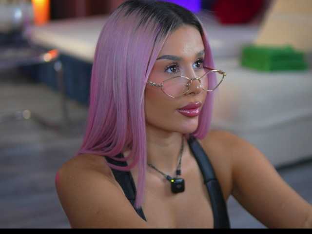 EvaZane live cam preview