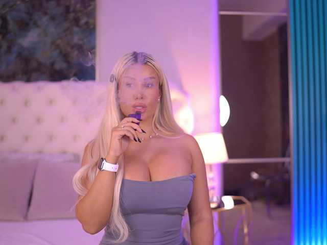 EvaZane live cam on BongaCams