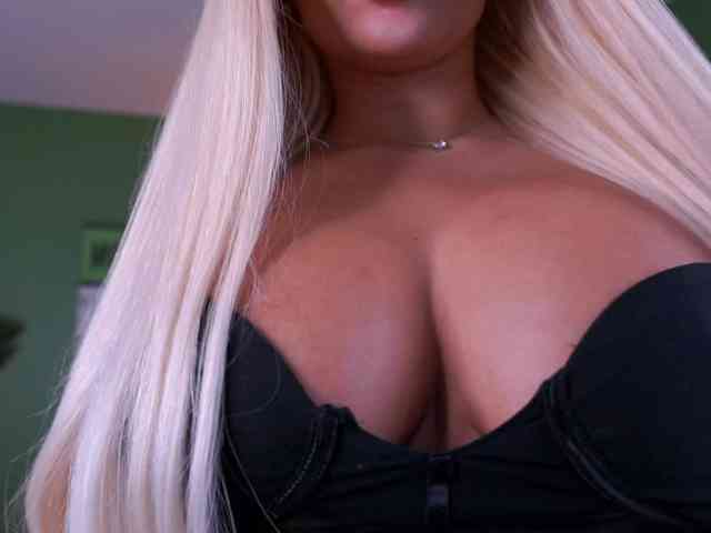 EvaZane webcam