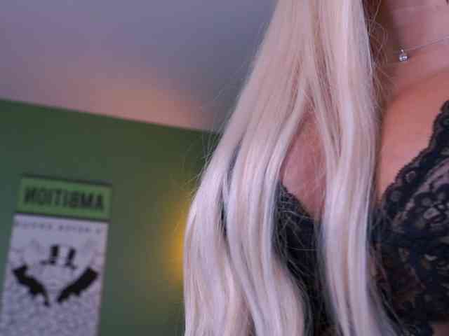 EvaZane webcam