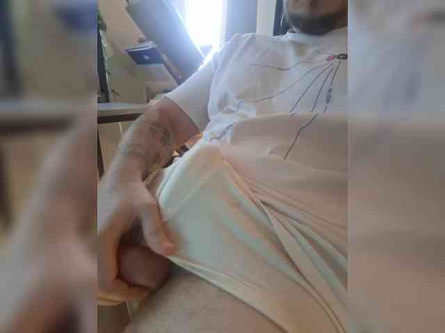 AdamGoodman36 Live Webcam on BongaCams