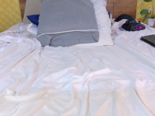 curvynaomhy's Live Webcam