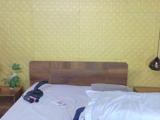 curvynaomhy's Live Webcam