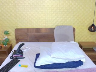 curvynaomhy Porn Show