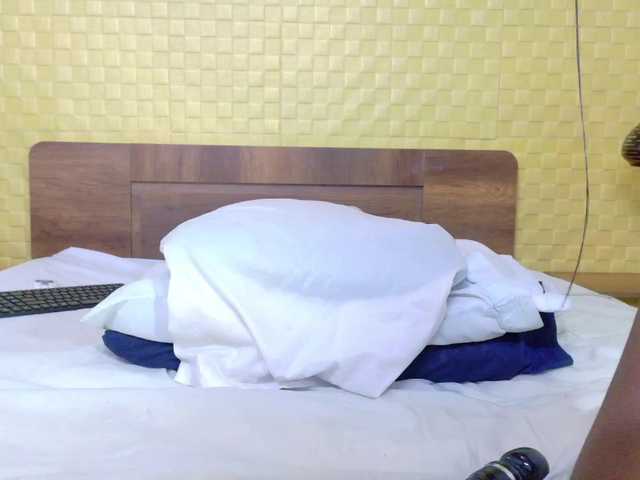 curvynaomhy's BongaCams show and profile