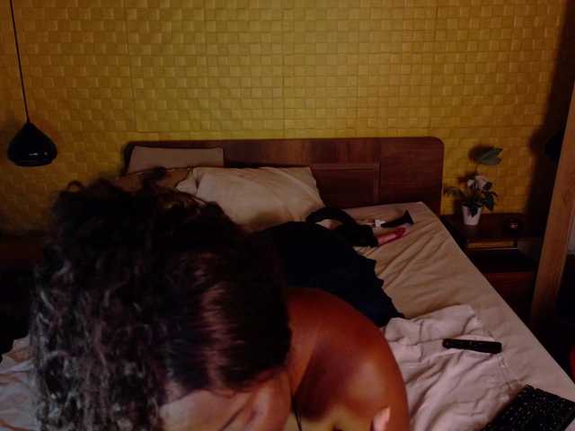 curvynaomhy Live Cam on BongaCams