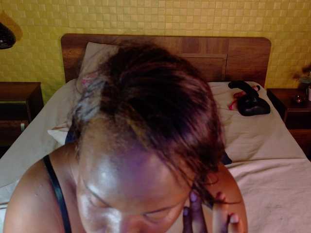 curvynaomhy live webcam show