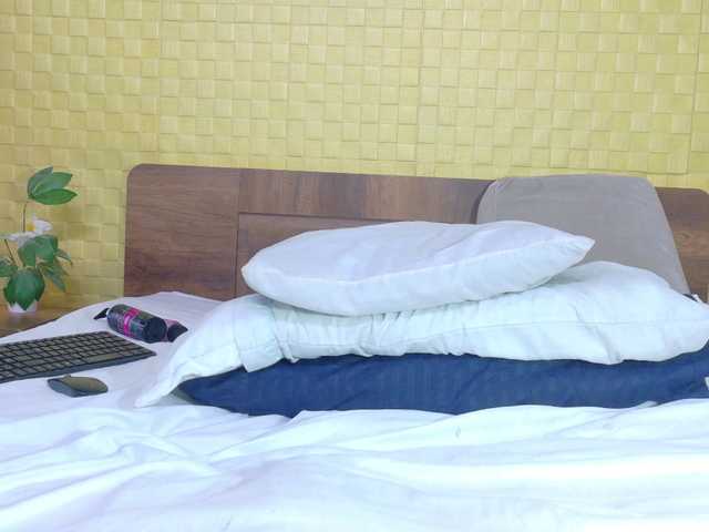 curvynaomhy's BongaCams show and profile