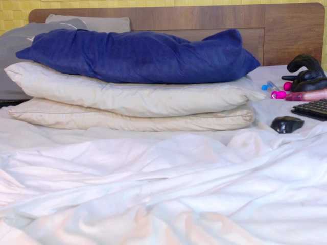 curvynaomhy live cam on BongaCams