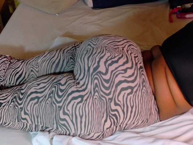 curvynaomhy live cam on BongaCams