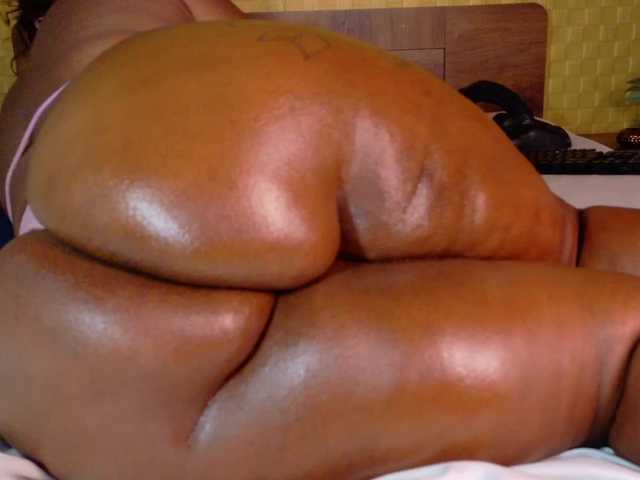 curvynaomhy live webcam show