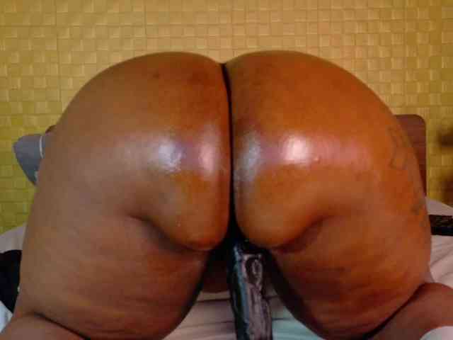 curvynaomhy webcam