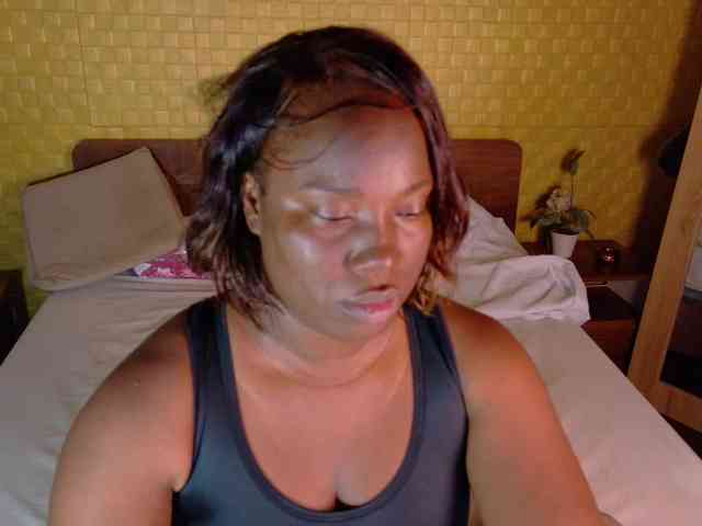 curvynaomhy webcam