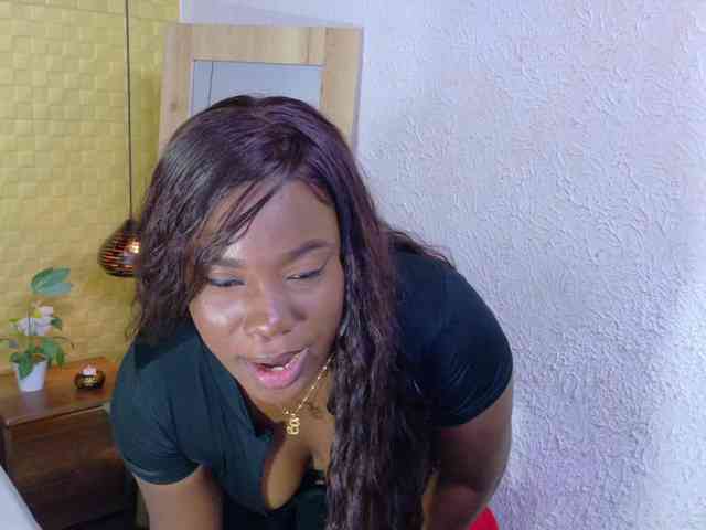 curvynaomhy webcam