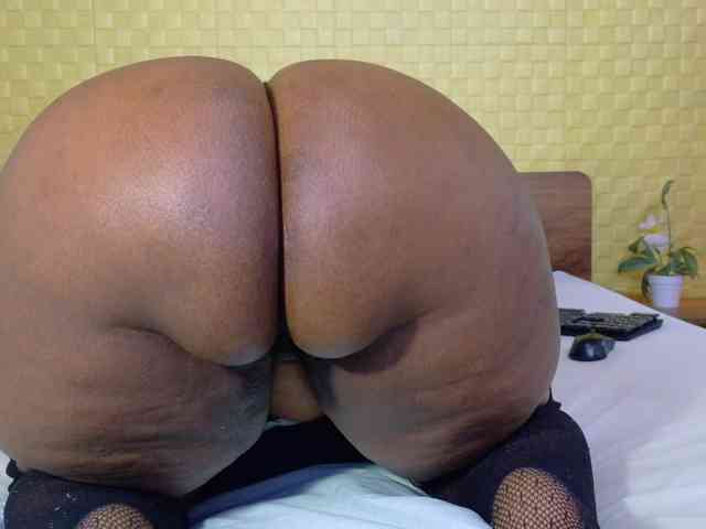 curvynaomhy webcam