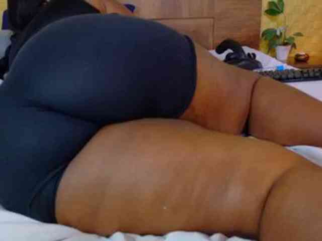 curvynaomhy webcam