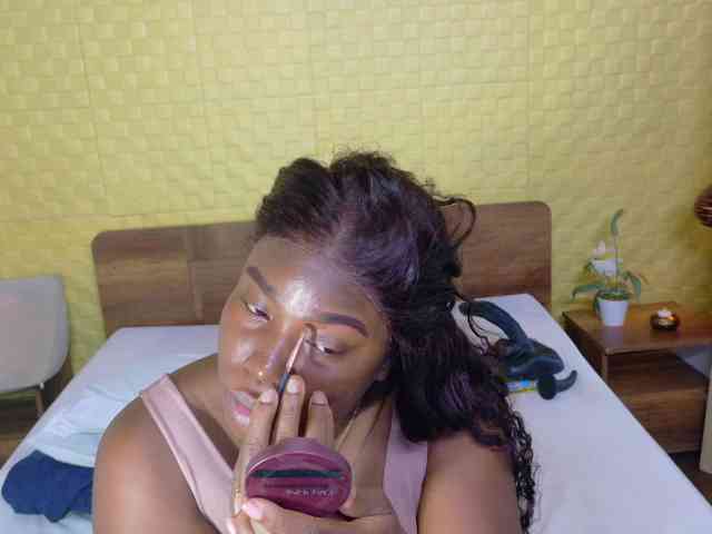 curvynaomhy webcam