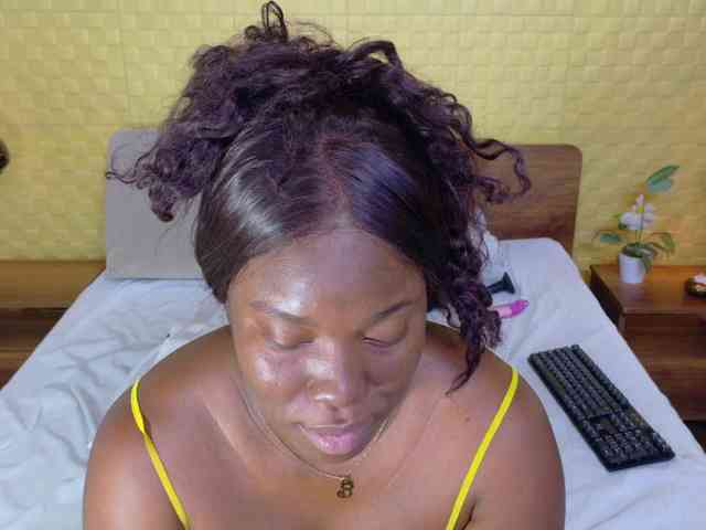 curvynaomhy webcam
